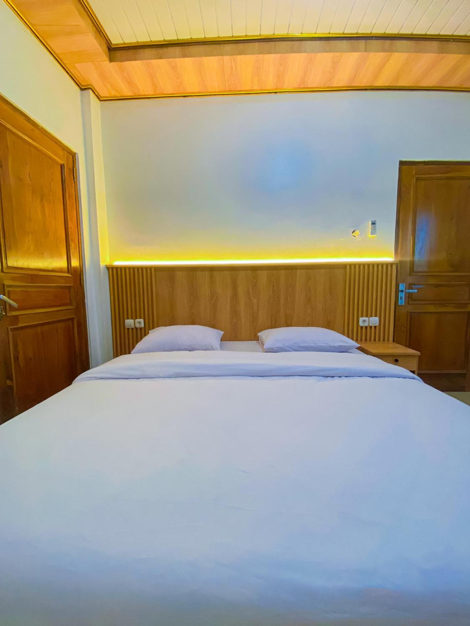 Hotel Wijaya Family 2 Kalasan Dış mekan fotoğraf